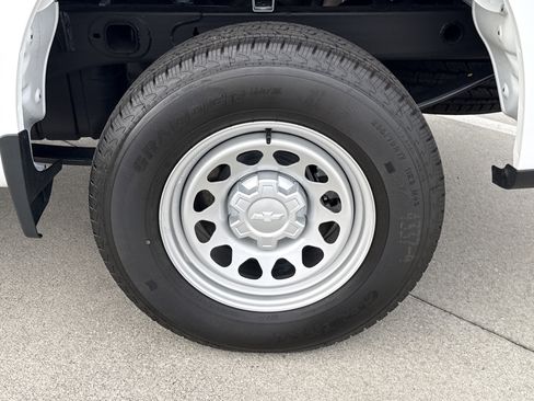 Used 2025 Chevrolet Silverado 1500 W/T w/ WT Value Package image 19