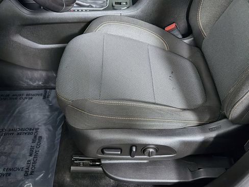 Used 2018 Chevrolet Traverse LT FWD image 18