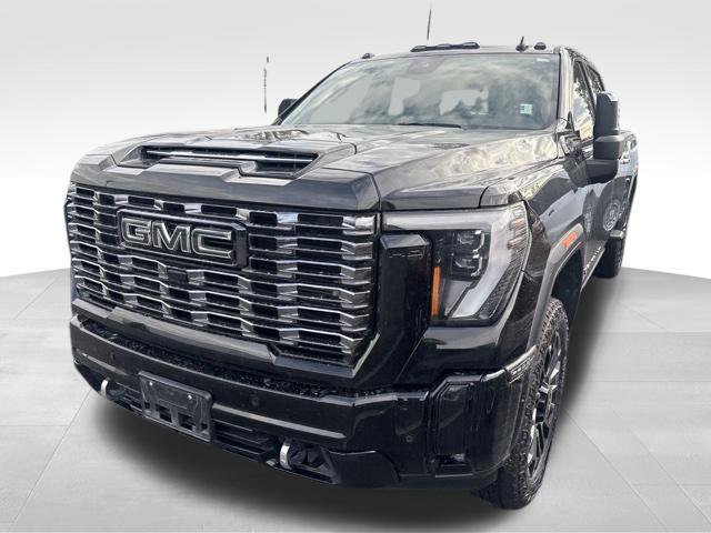 Used 2025 GMC Sierra 2500 Denali Ultimate AWD/4WD image 2