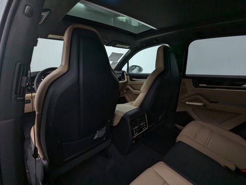 New 2026 Porsche Cayenne Turbo image 21
