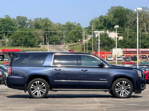 Used 2019 GMC Yukon XL Denali w/ Denali Ultimate Package AWD/4WD image 6