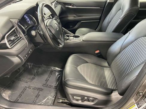 Used 2024 Toyota Camry SE image 10