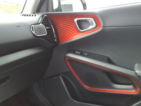 Used 2022 Kia Soul Turbo image 26