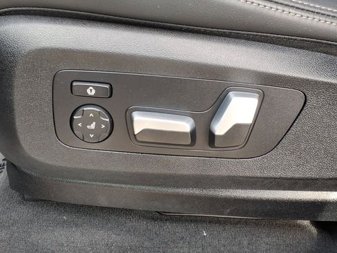 Used 2026 BMW X5 xDrive40i AWD/4WD image 17