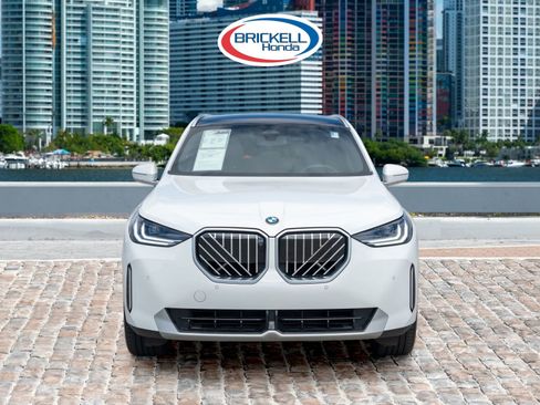 Used 2025 BMW X3 xDrive30i image 2