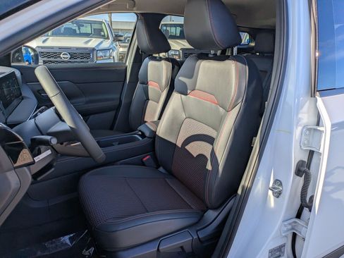 New 2026 Nissan Kicks SR w/ Cold Weather Package FWD image 13