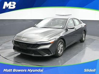Used 2024 Hyundai Elantra SE video 1