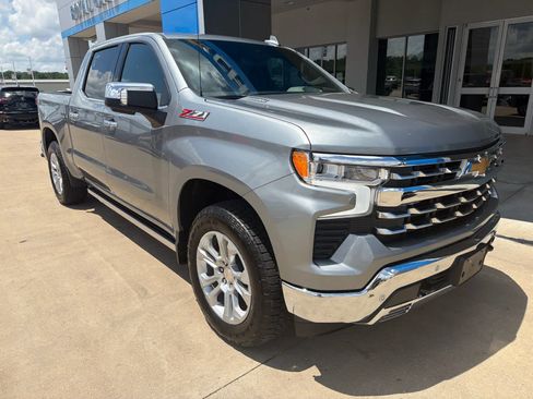 New 2026 Chevrolet Silverado 1500 LTZ w/ LTZ Premium Package AWD/4WD image 9