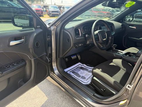Used 2019 Dodge Charger R/T w/ Stars & Stripes Edition RWD image 15