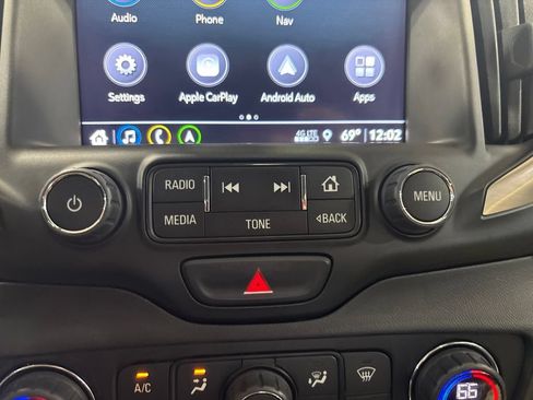 Used 2018 GMC Terrain Denali w/ Comfort Package AWD/4WD image 25