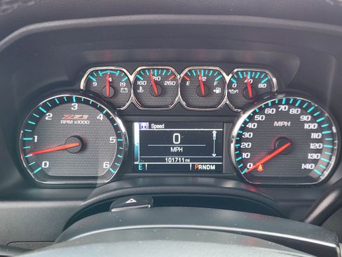 Used 2015 Chevrolet Silverado 1500 LTZ Z71 w/ LTZ Plus Package AWD/4WD image 18