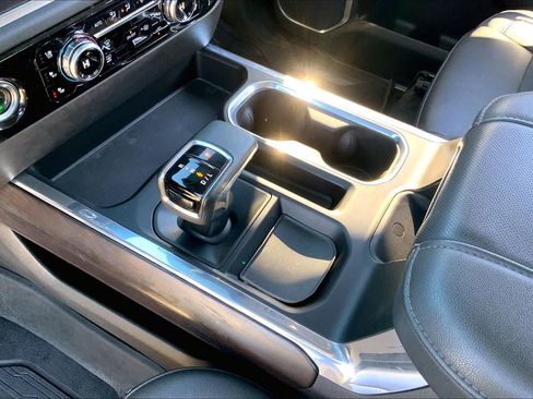 Certified 2023 GMC Sierra 1500 SLT image 15