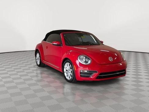 Used 2018 Volkswagen Beetle 2.0T S FWD image 13