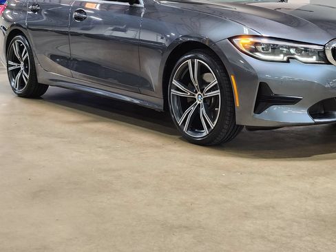 Used 2022 BMW 330i Sedan w/ Convenience Package RWD image 16