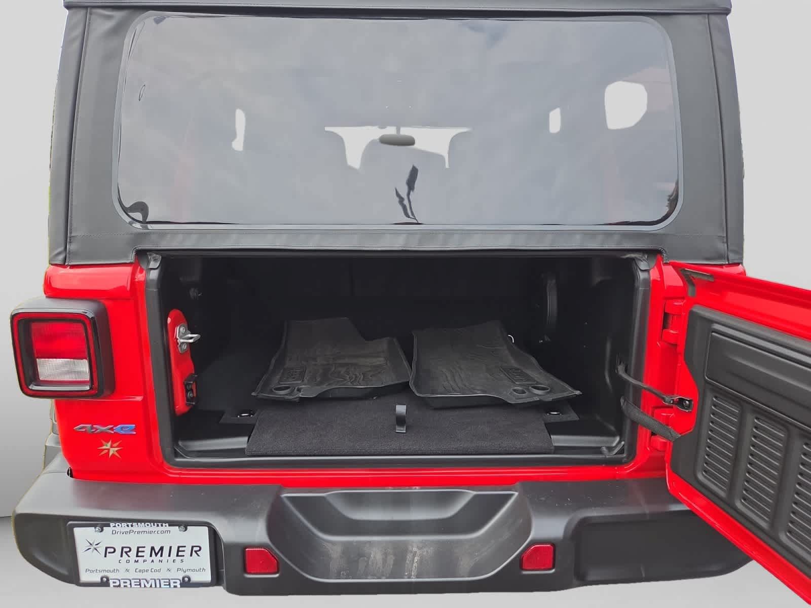 Used 2023 Jeep Wrangler Unlimited AWD/4WD image 21