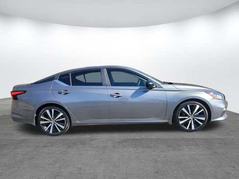 Used 2022 Nissan Altima 2.5 SR image 24