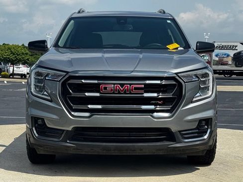 Used 2024 GMC Terrain AT4 AWD/4WD image 2