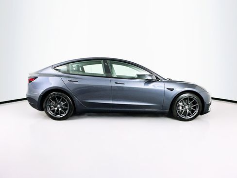 Used 2023 Tesla Model 3 Standard Range image 10