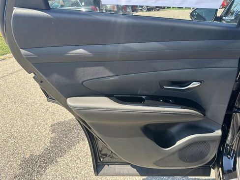 New 2025 Hyundai Tucson Limited image 36