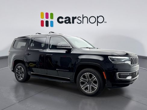Used 2023 Jeep Wagoneer 4WD w/ Premium Group I image 7