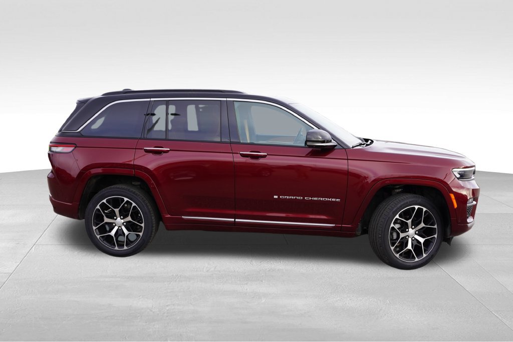 Certified 2024 Jeep Grand Cherokee Summit AWD/4WD image 4