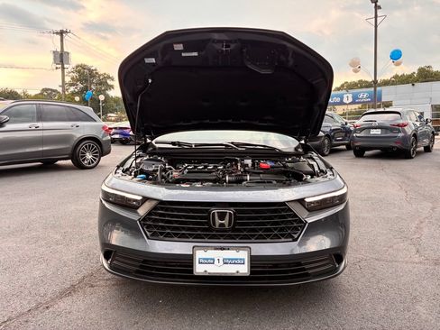 Used 2025 Honda Accord SE image 10