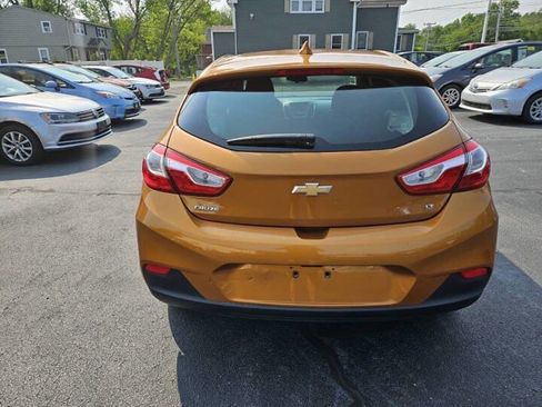 Used 2017 Chevrolet Cruze LT image 6
