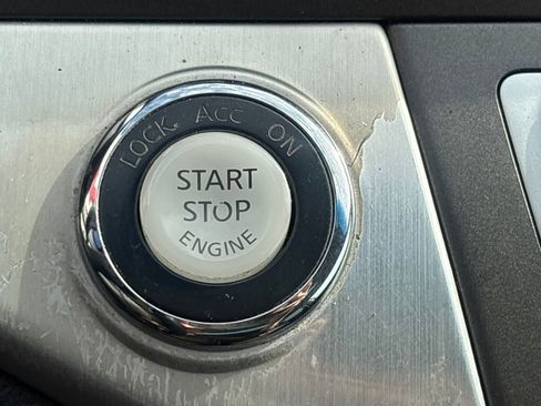 Used 2011 Nissan Murano LE w/ Navigation Pkg image 19