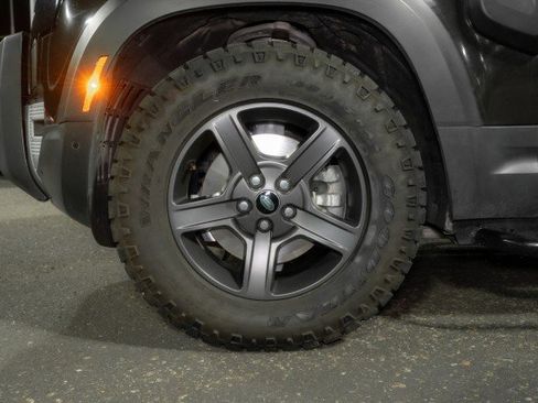 Used 2023 Land Rover Defender 110 S image 7