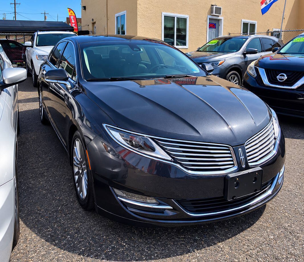 Used 2014 Lincoln MKZ AWD image 1