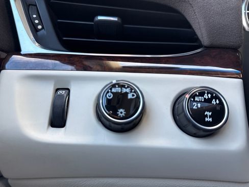 Used 2016 Cadillac Escalade Premium image 22
