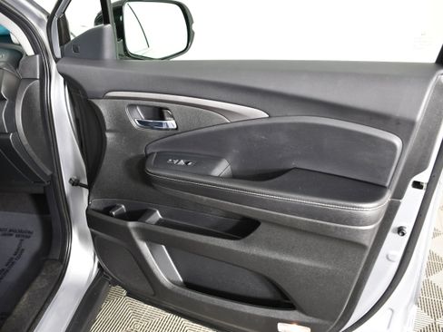 Used 2023 Honda Ridgeline RTL-E image 44