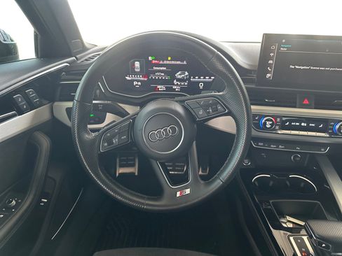 Used 2022 Audi A4 2.0T Premium Plus w/ Premium Plus Package AWD/4WD image 13