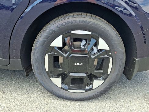 New 2026 Kia Carnival EX FWD image 5