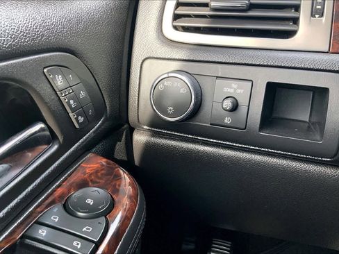 Used 2013 GMC Yukon Denali image 34