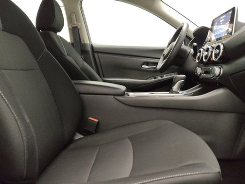 Used 2025 Nissan Sentra SV FWD image 21