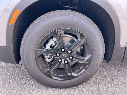 New 2025 Chevrolet Blazer LT w/ Convenience Package image 11