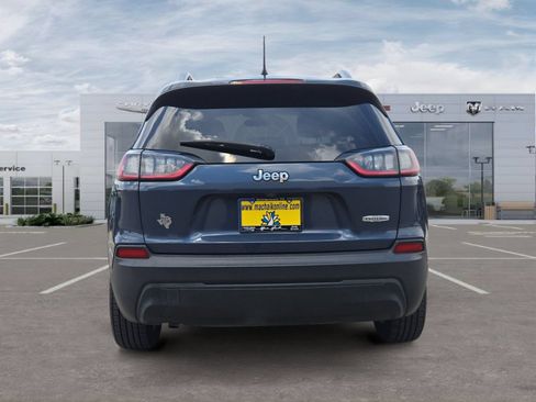 Used 2020 Jeep Cherokee Latitude FWD image 4