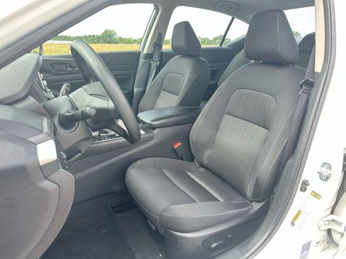 Used 2026 Nissan Altima 2.5 SV FWD image 11