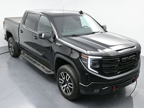 Used 2024 GMC Sierra 1500 AT4 w/ Technology Package image 39