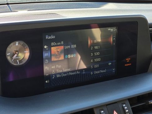 Used 2019 Lexus ES 300h w/ Accessory Package 2 FWD image 26