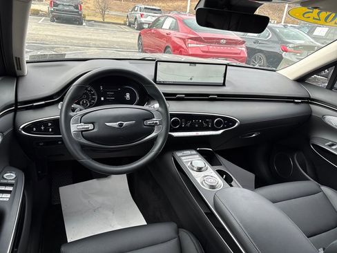 Used 2025 Genesis GV70 2.5T image 12