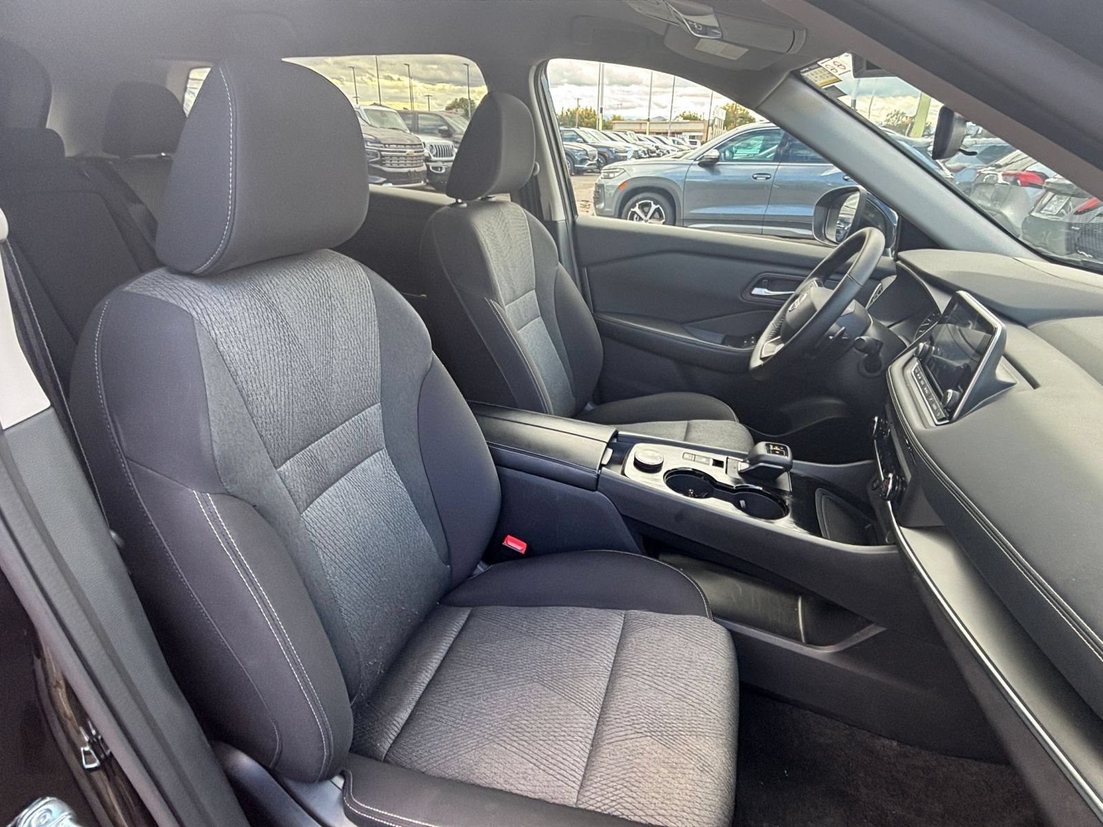 Used 2026 Nissan Rogue SV AWD/4WD image 35