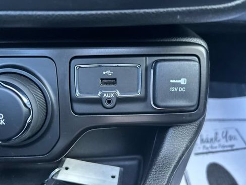Used 2020 Jeep Renegade Limited w/ Safety and Security Group AWD/4WD image 41