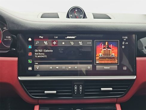 Used 2022 Porsche Cayenne image 25