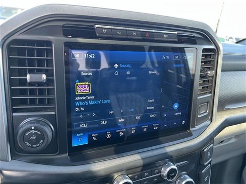 Used 2023 Ford F150 Limited image 12
