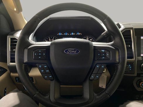 Used 2015 Ford F150 XLT w/ Equipment Group 302A Luxury AWD/4WD image 11