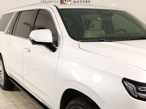 Used 2022 Cadillac Escalade ESV Premium Luxury w/ Performance Package image 38