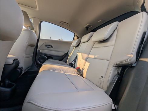 Used 2017 Honda HR-V EX-L image 32