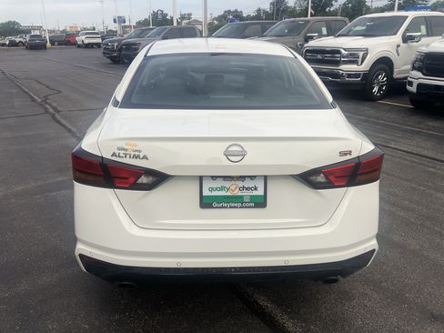 Used 2024 Nissan Altima 2.5 SR FWD image 6